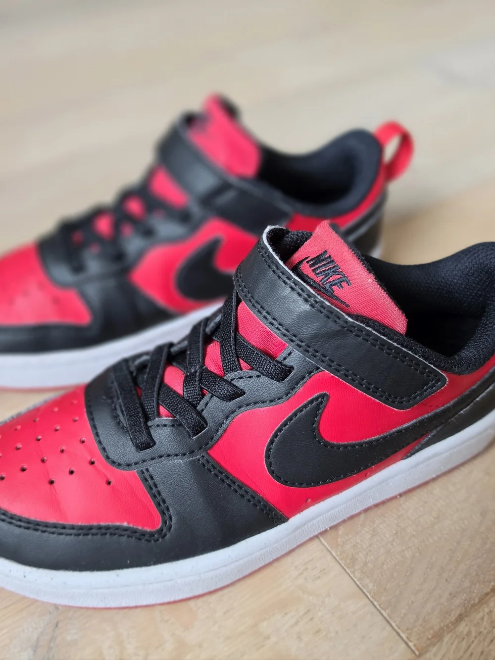 Nike Court Borough Low 2 Kids Bred Black/University Red/White Size 1Y